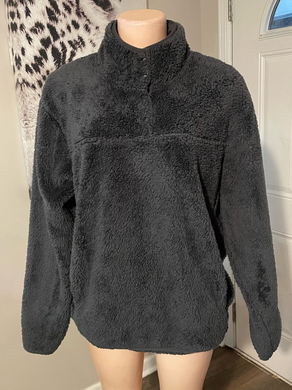 Eddie Bauer Black Sherpa pile high fuzzy Pullover quarter snap soft warm XL